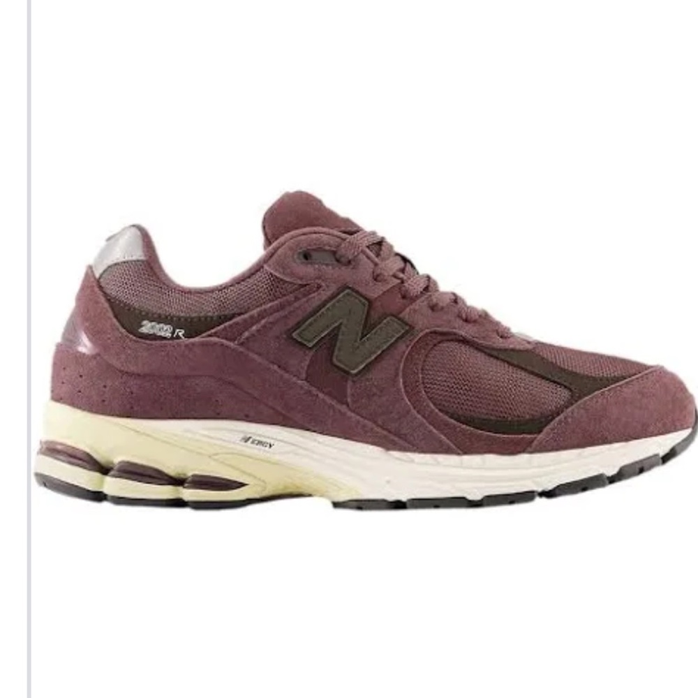 New Balance 2002r